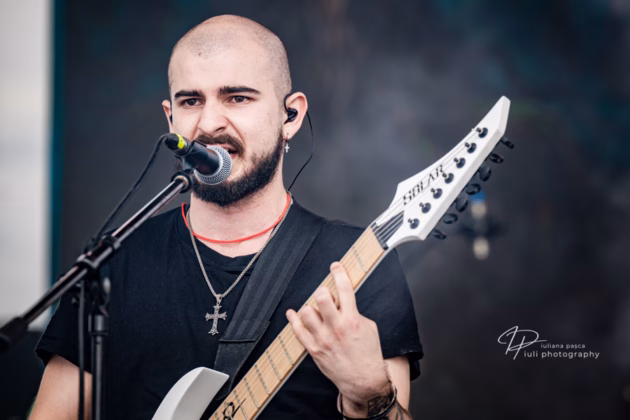 A picture of Hyle in concert taken by Iuliana Pasca