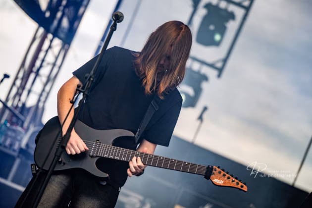 A picture of Sadetica in concert taken by Iuliana Pasca