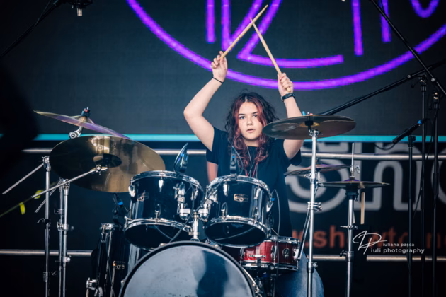 A picture of Sadetica in concert taken by Iuliana Pasca