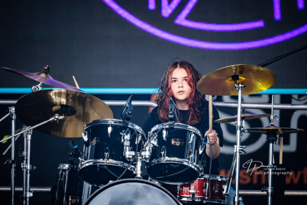 A picture of Sadetica in concert taken by Iuliana Pasca