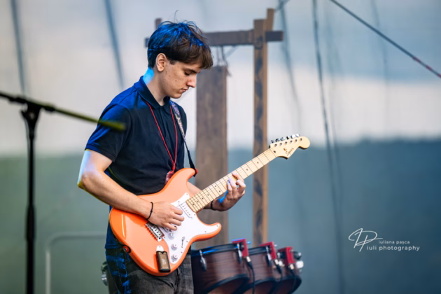 A picture of Sadetica in concert taken by Iuliana Pasca