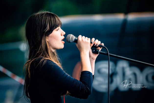 A picture of Sadetica in concert taken by Iuliana Pasca