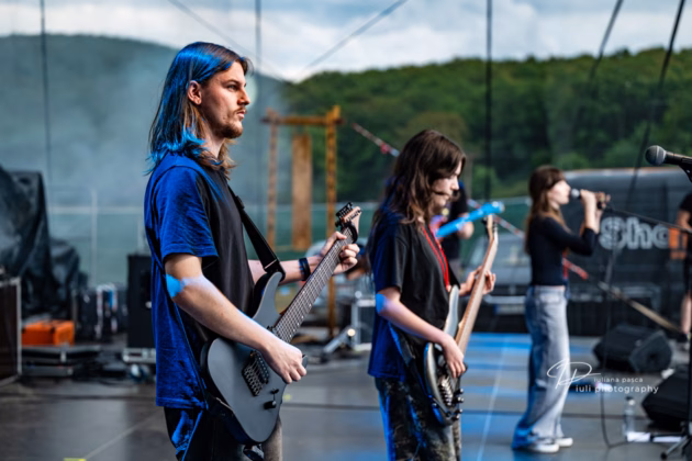A picture of Sadetica in concert taken by Iuliana Pasca