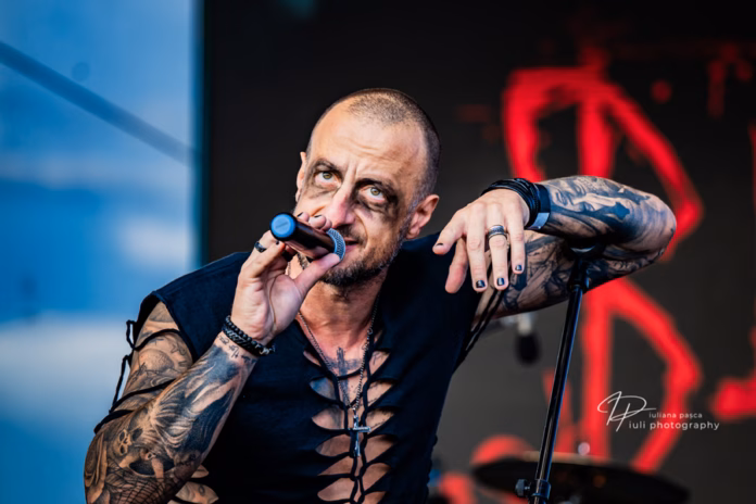 A picture of Blax in concert taken by Iuliana Pasca
