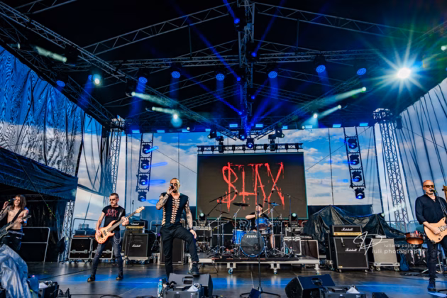 A picture of Blax in concert taken by Iuliana Pasca