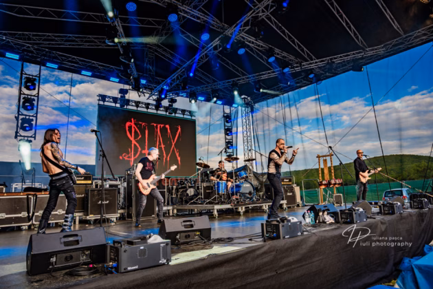 A picture of Blax in concert taken by Iuliana Pasca