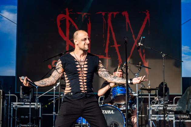 A picture of Blax in concert taken by Iuliana Pasca